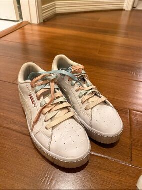 Puma White Leather Sneakers with Pastel Pink and Pastel Blue Laces